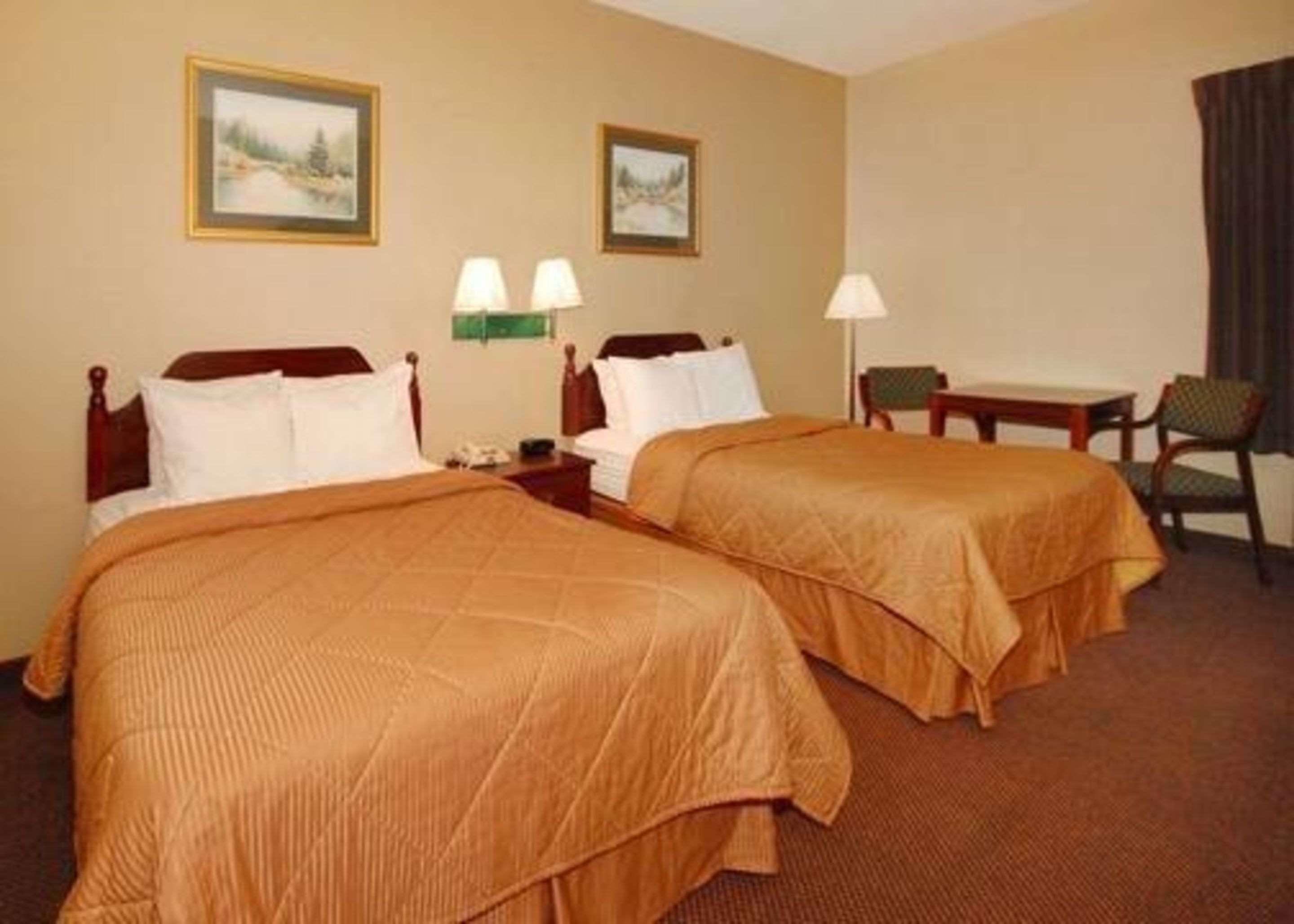 Quality Inn & Suites Tarboro - Kingsboro Room photo